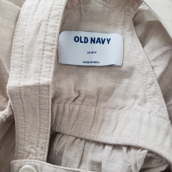 Two old navy dresses 12-18 months - Picture 7 of 7